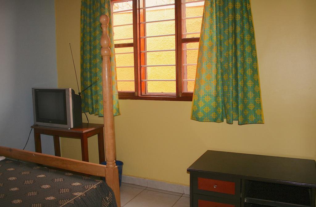 Hotel Acacia Kampala Pokoj fotografie