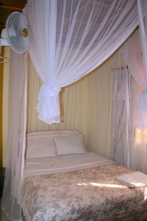 Hotel Acacia Kampala Pokoj fotografie